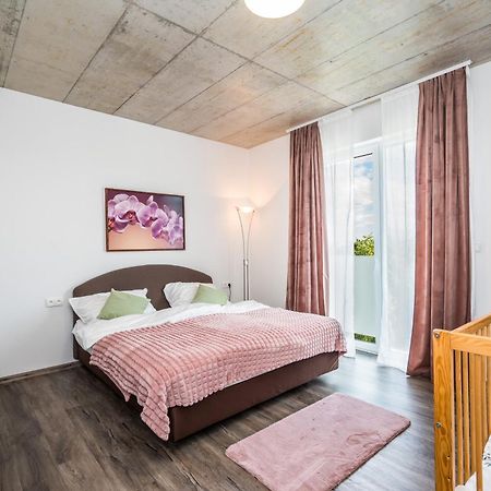 Perla Hradce 401 Appartement Hradec Králové Buitenkant foto