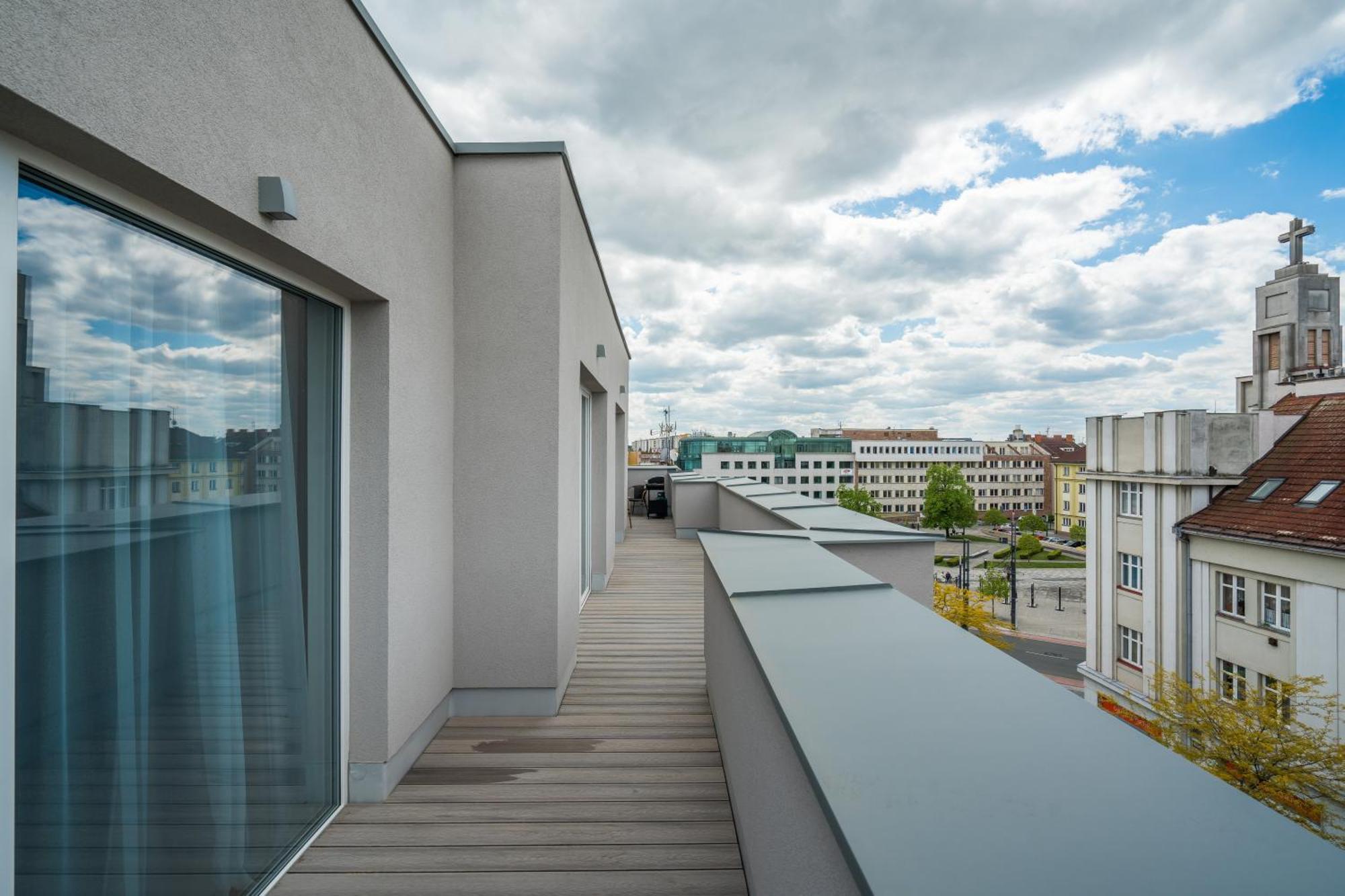 Perla Hradce 401 Appartement Hradec Králové Buitenkant foto